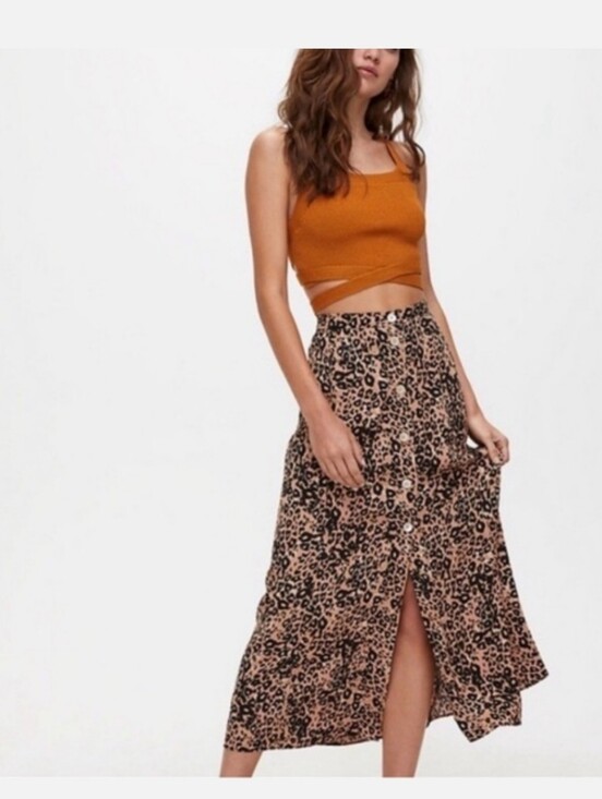 Aritzia Dresses & Skirts - Aritzia Animal Print Button-Front Skirt